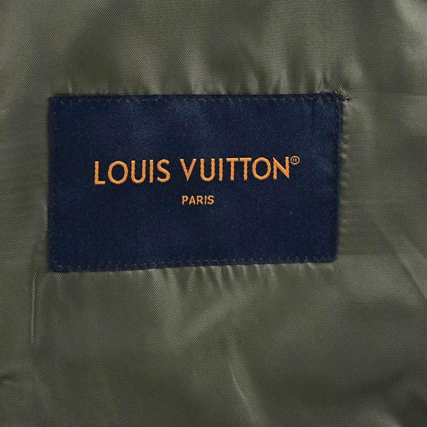 Louis Vuitton/Louis Vuitton Presbyopia printed army green zipper hooded jacket